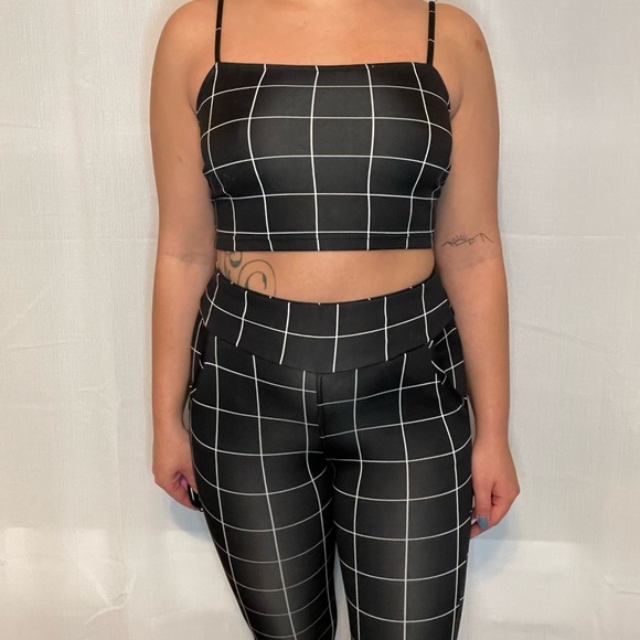 Athletic set. Size small. - Picture 2 of 8